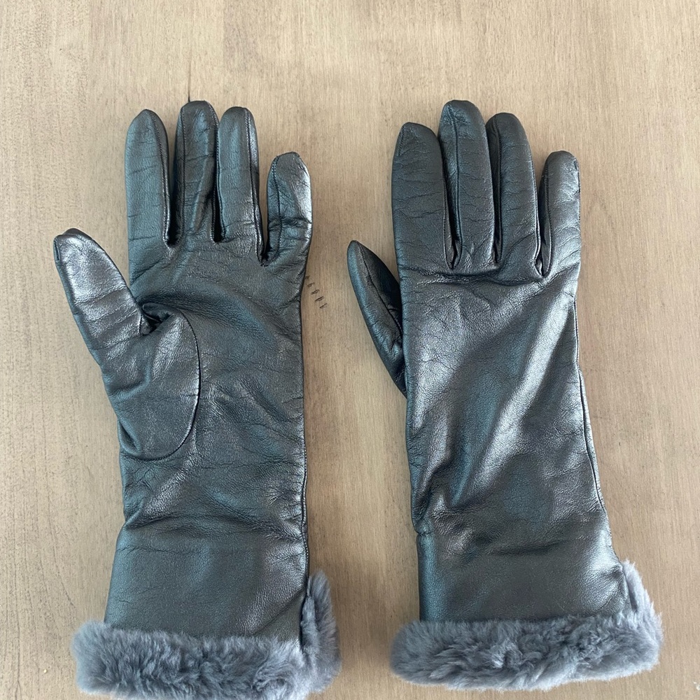 Leather women’s gloves